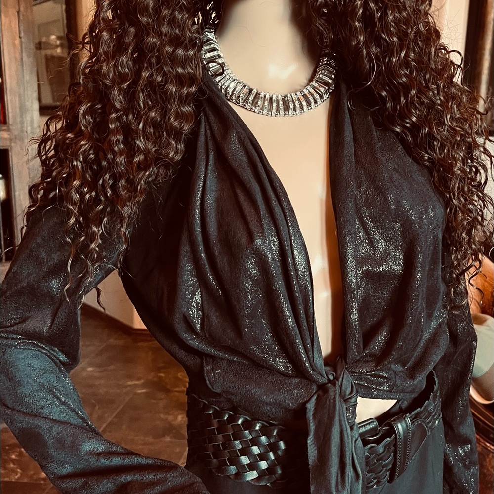 Black tie waist top